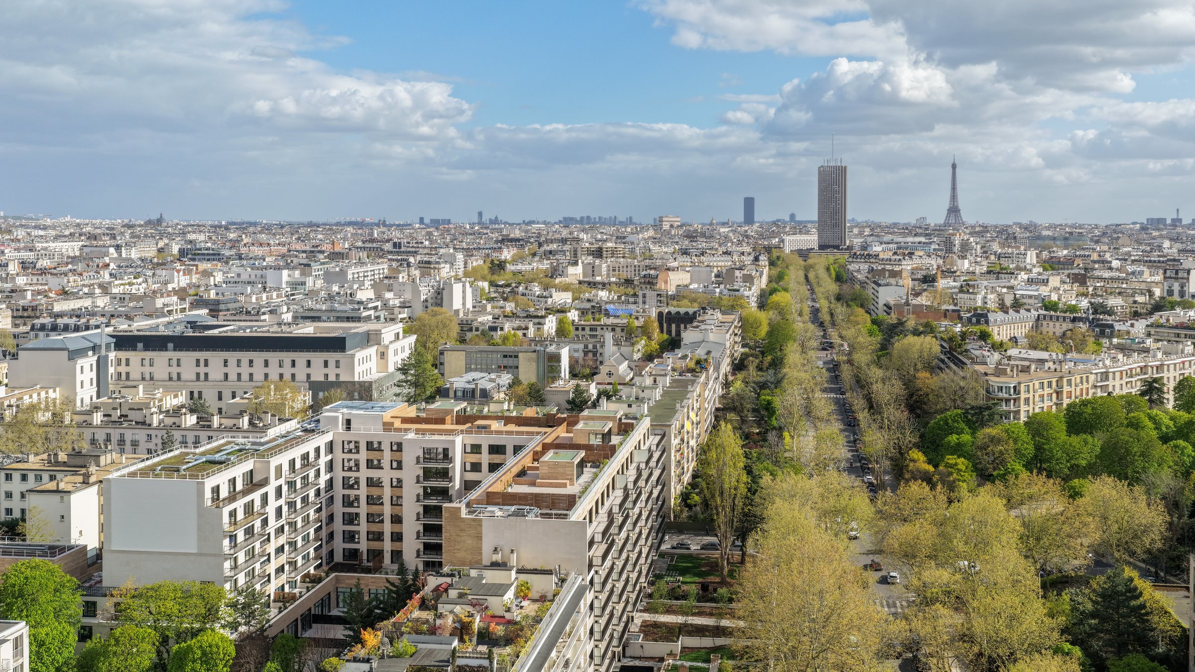 Vue aérienne de l'opération et de son environnement urbain